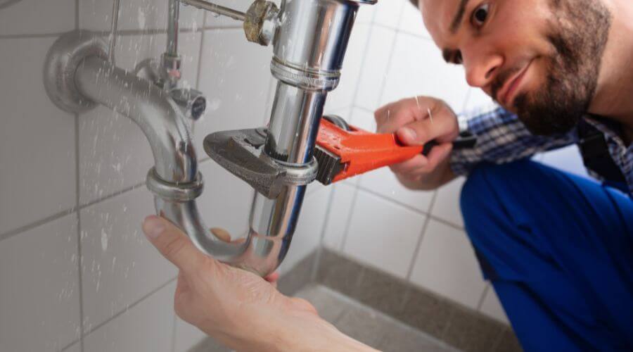 Local tankless water heater installation in Ora, IN